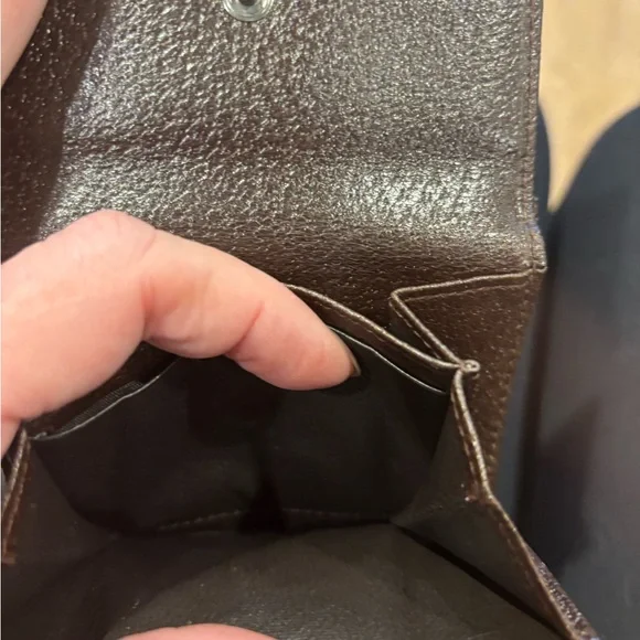 Gucci Tan and Brown Monogram Wallet - Picture 9 of 16